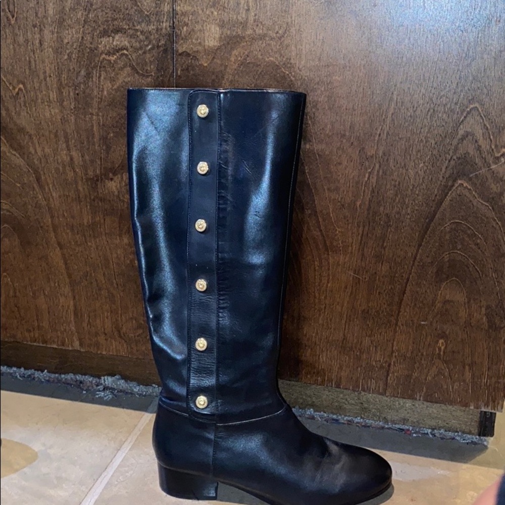 Boots - Picture 2 of 3